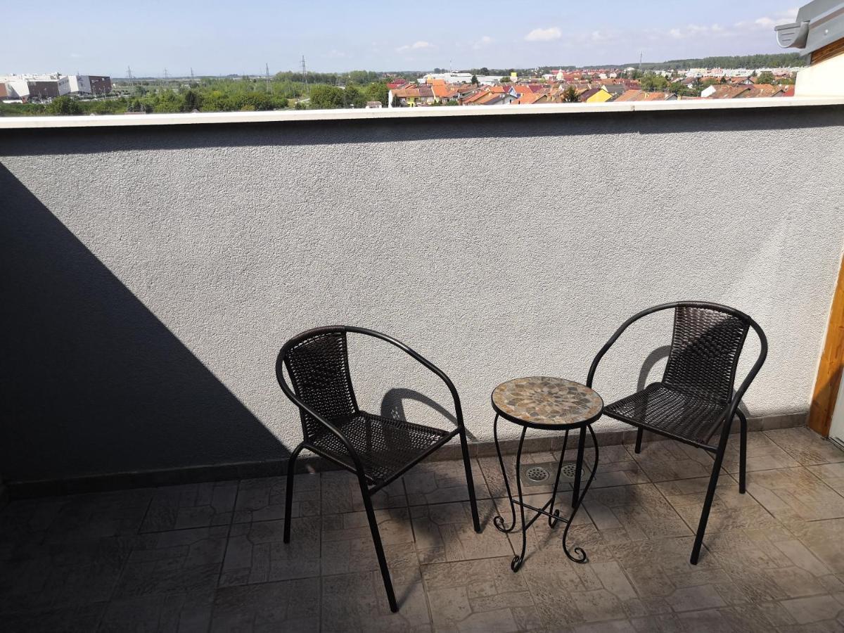 Apartman Kiss Osijek Eksteriør billede
