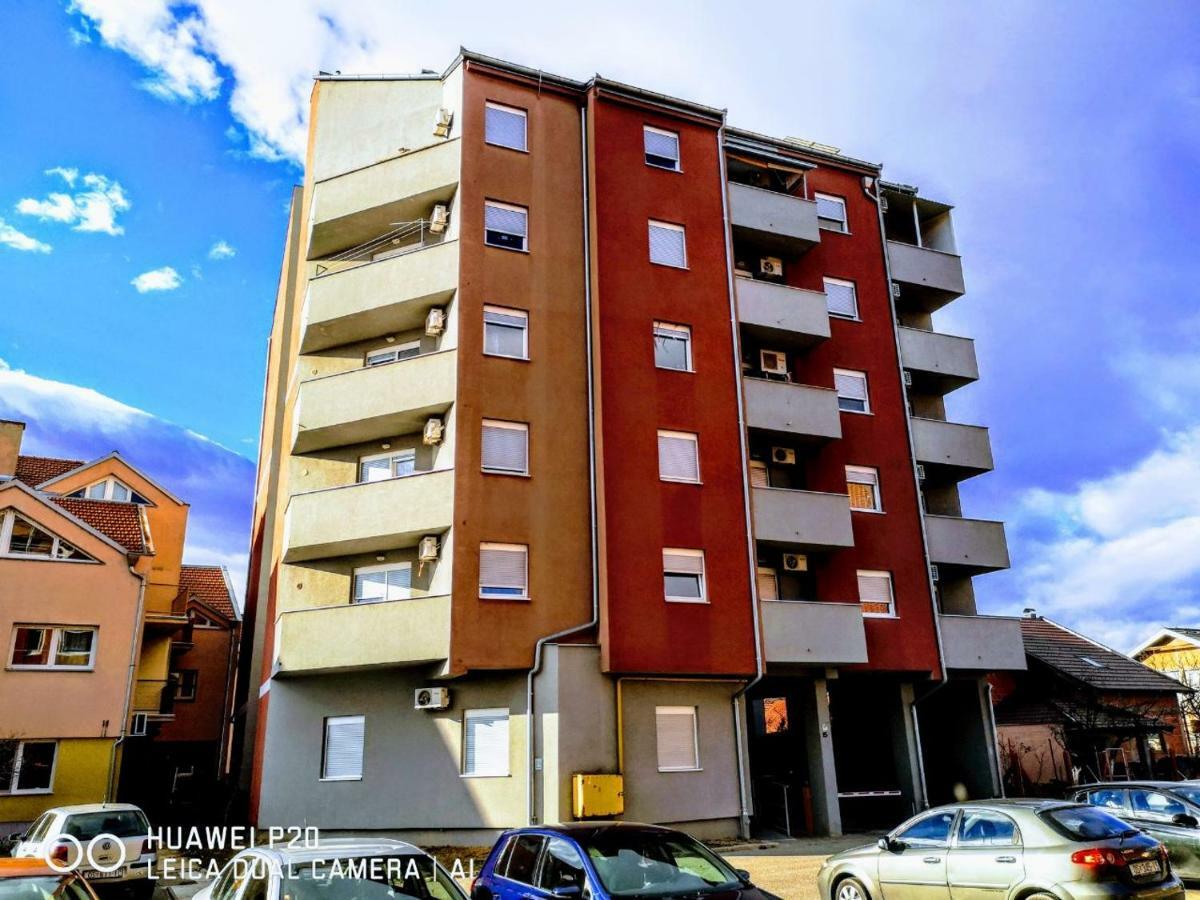 Apartman Kiss Osijek Eksteriør billede